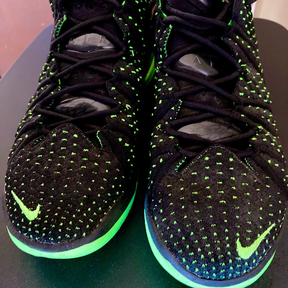 Nike Lebron xviii size 11.5 men’s